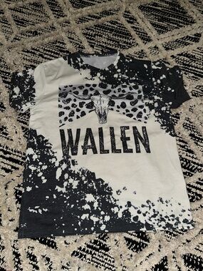 Wallen Black & White Bleached Graphic Tee